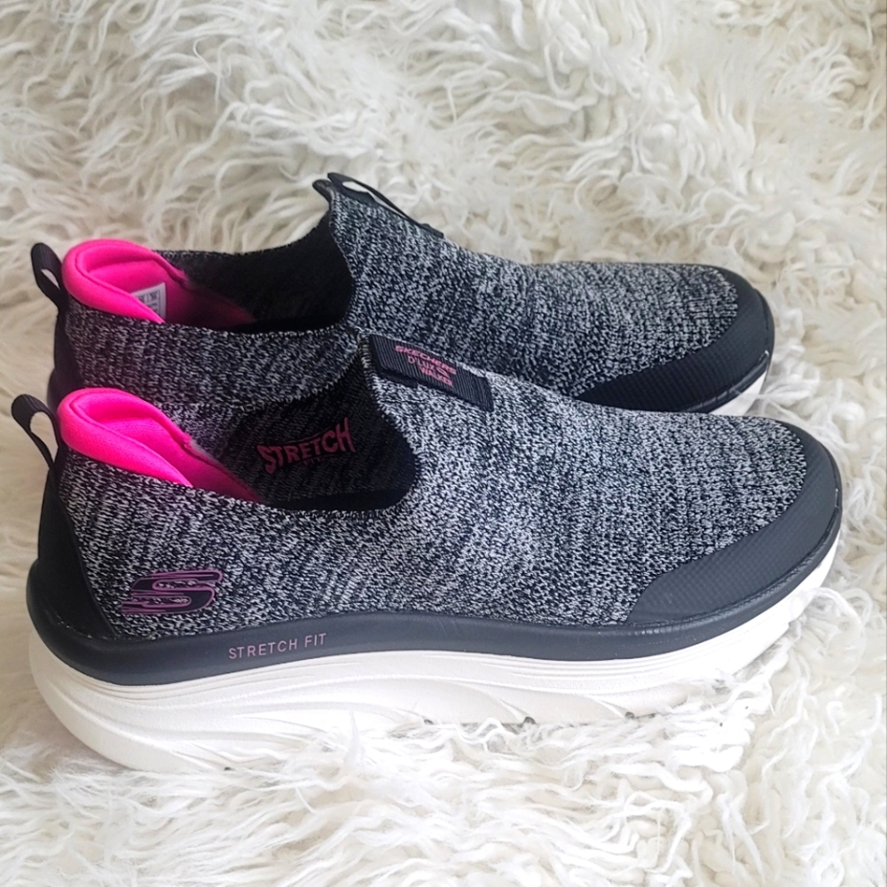 Skechers Relaxed Fit D'lux Womens Size 9 Black Athletic Walking Shoes Sneakers